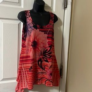 Gorgeous lace accented tank top